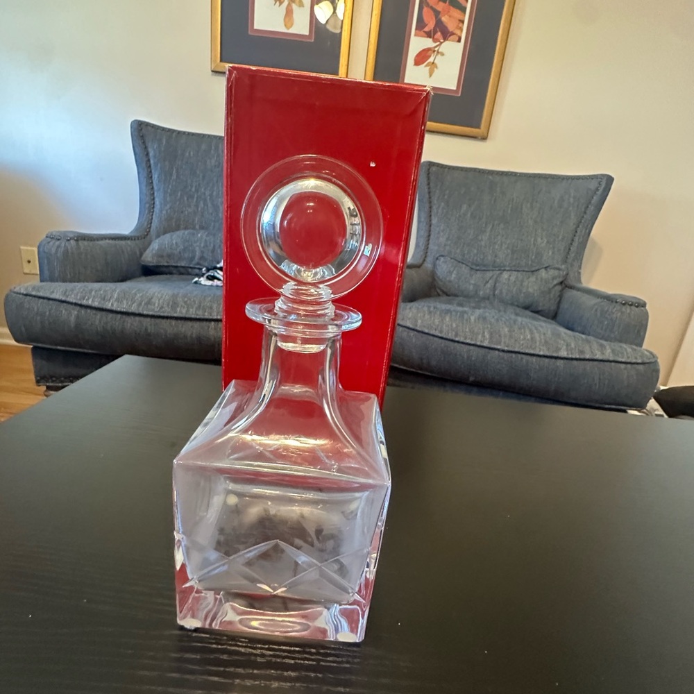 Cartier White Crystal Decanter with Geometric Elegance